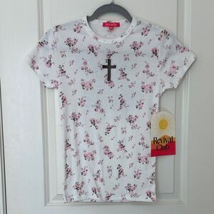 ✨NWT Colossians 1:15-17 Women’s Top🤍